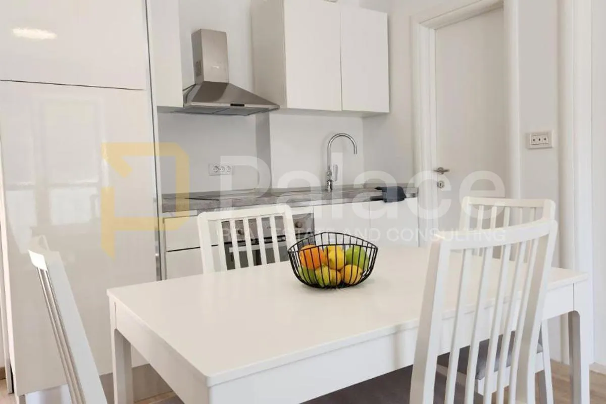 moderno opremljena apartmanska kuća, 1. red do mora, selca - slika 11
