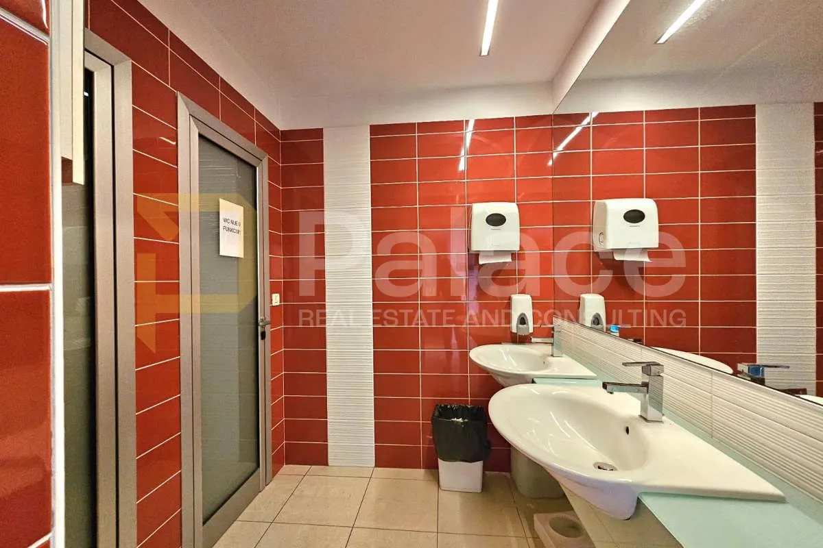 uredski poslovni prostor 364m2, split - slika 13