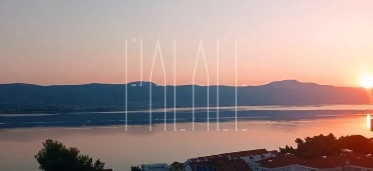 dva stana s panoramskim pogledom na trogirski zaljev: otok čiovo - slika 4