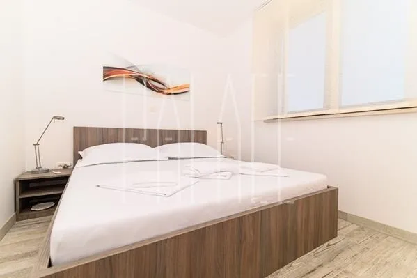 ultramoderna elegantna kuća : okrug gornji, 210.00 m² - slika 11