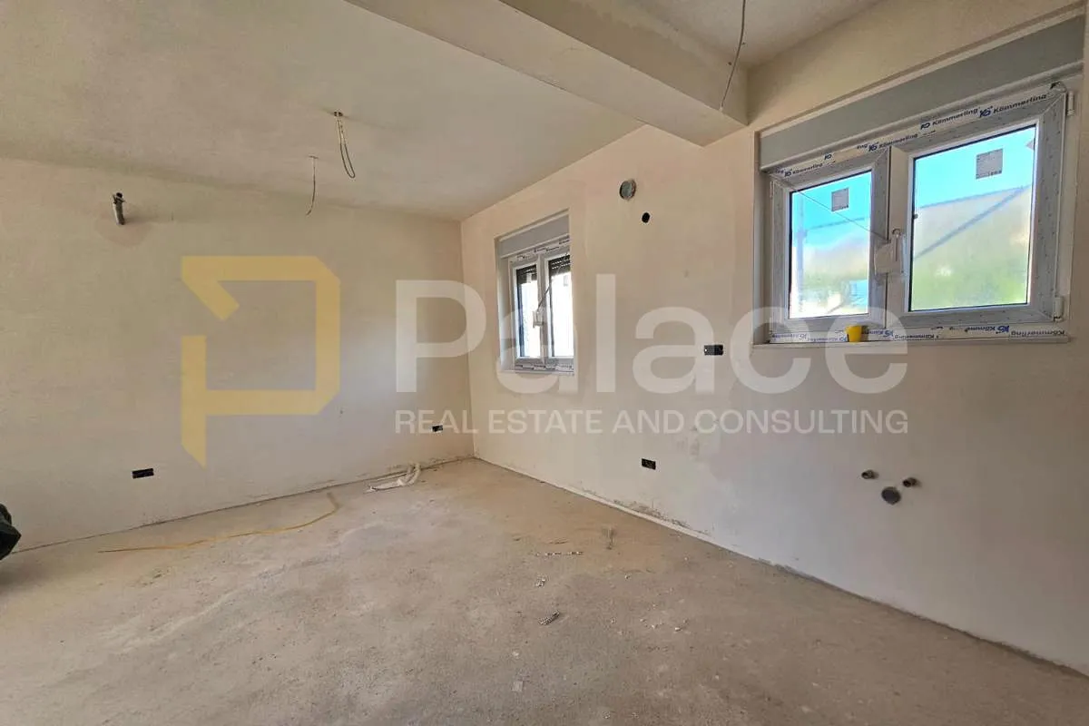 trogir, zulijan - dvosoban stan s dva parkinga, pogled na more, kredit - slika 3