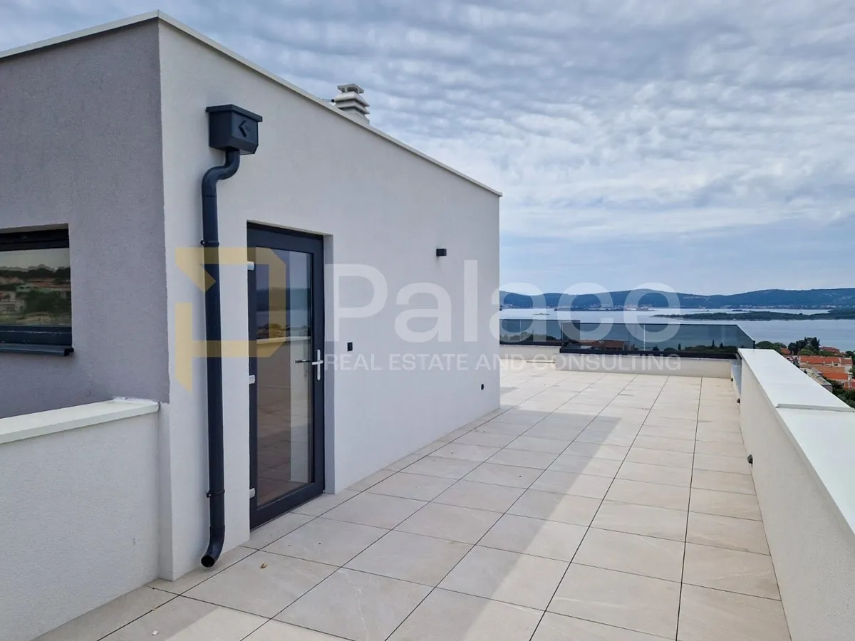 luksuzan penthouse s krovnom terasom i garažom - slika 3