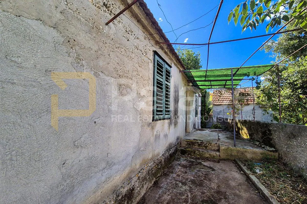 kuća prizemnica za renovaciju u jadrtovcu, 96 m² - slika 3