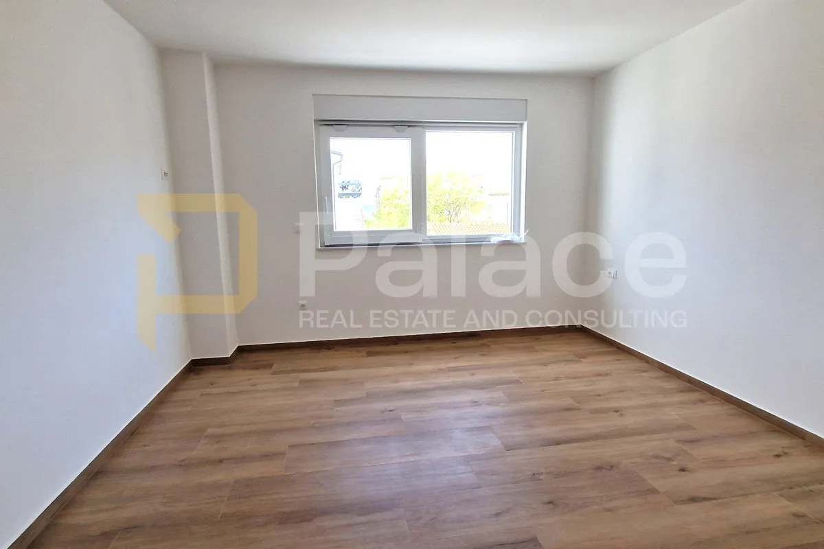 nova dvojna kuća s 3 spavaće sobe i velikim dvorištem, vodice 162 m2 - slika 18