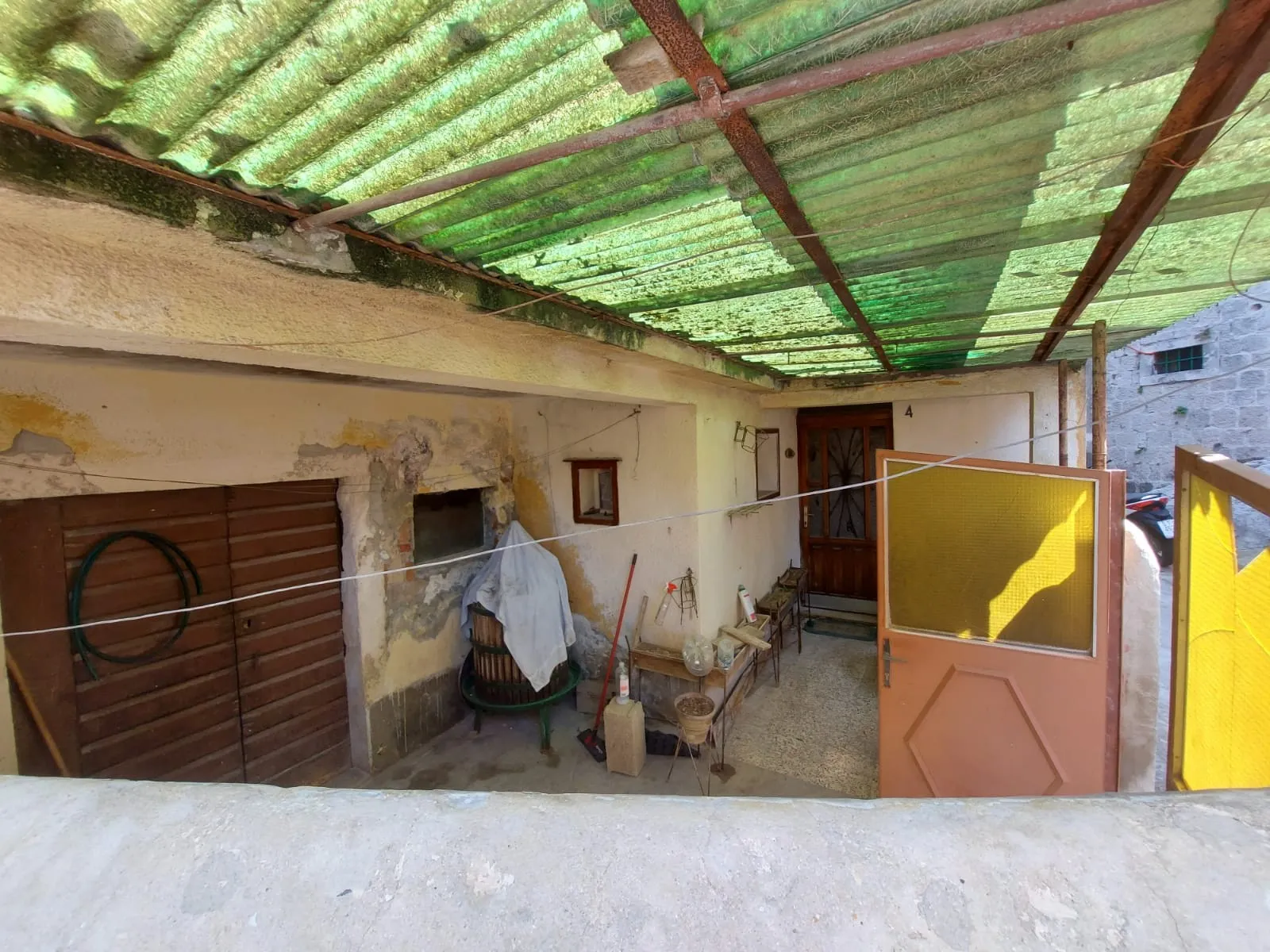 prava prilika za investiciju!!!-kuća prvi red do mora, trogir - slika 9