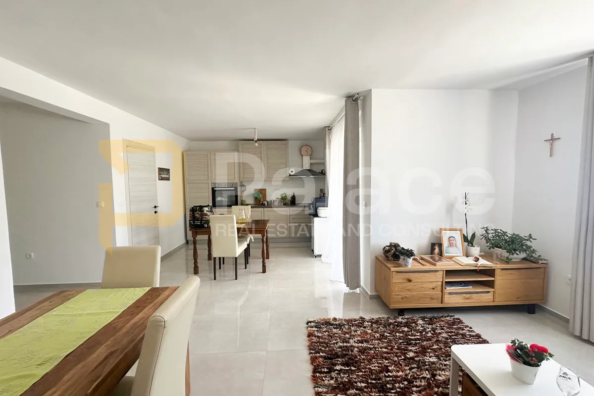 kuća s 2 stana i studio apartmanom, odlična prilika - šišan - slika 28