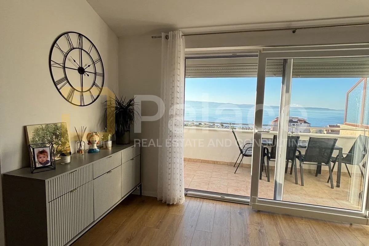 komforan 3‑sobni stan 105 m² + 2 parkirna mjesta, pogled na more - slika 4