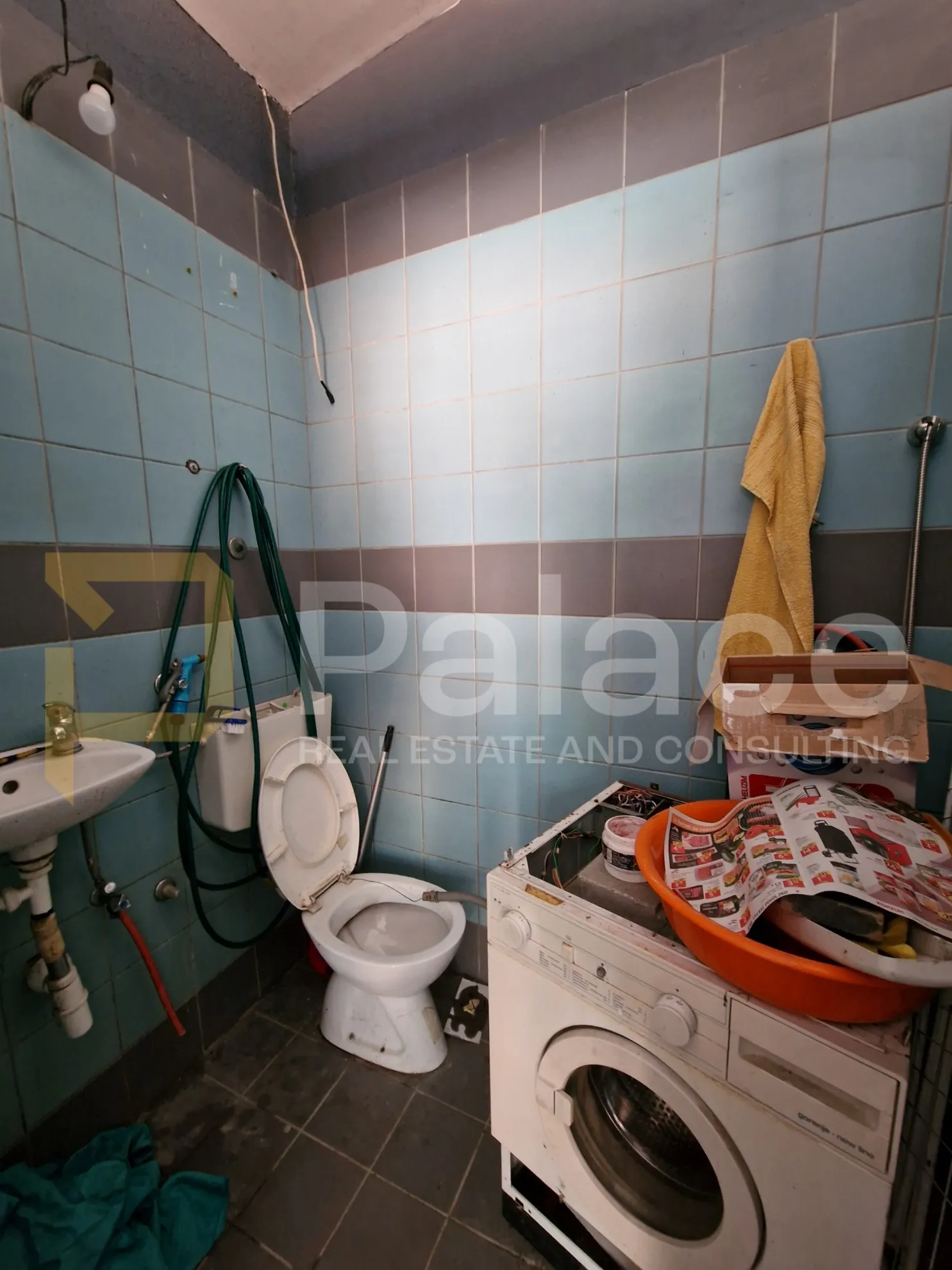 luksuzna samostojeća kuća s bazenom, 216,30 m2, jug 2 - slika 21