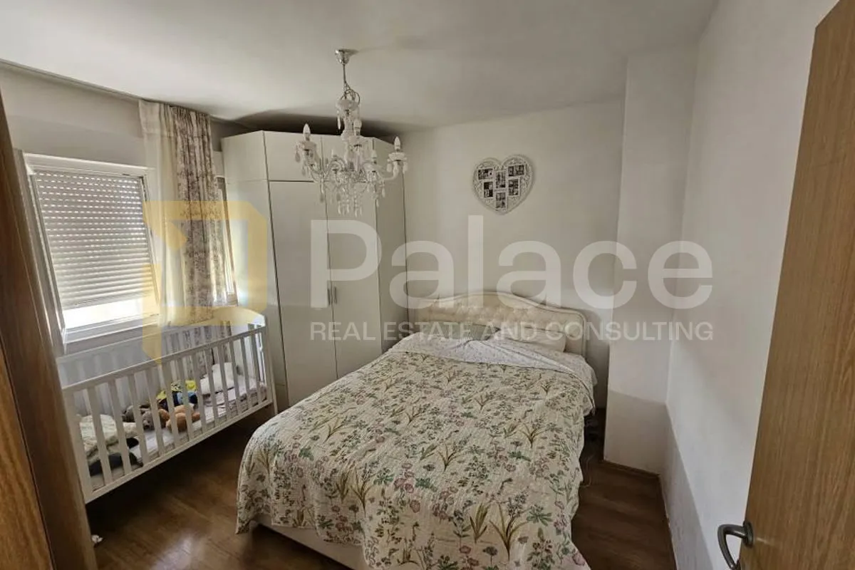 renoviran stan 53 m² s parkingom i vrtom, kaštel sućurac - slika 2