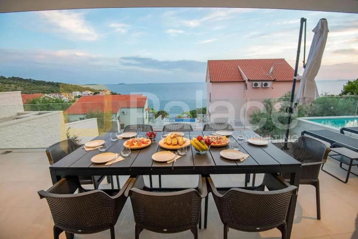 predivna vila s bazenom u primoštenu, bilo - slika 2