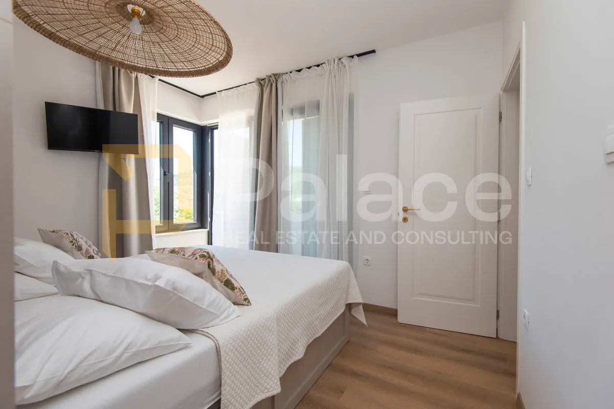 luksuzna vila 210m2 - prvi red do jezera - bilice - slika 26