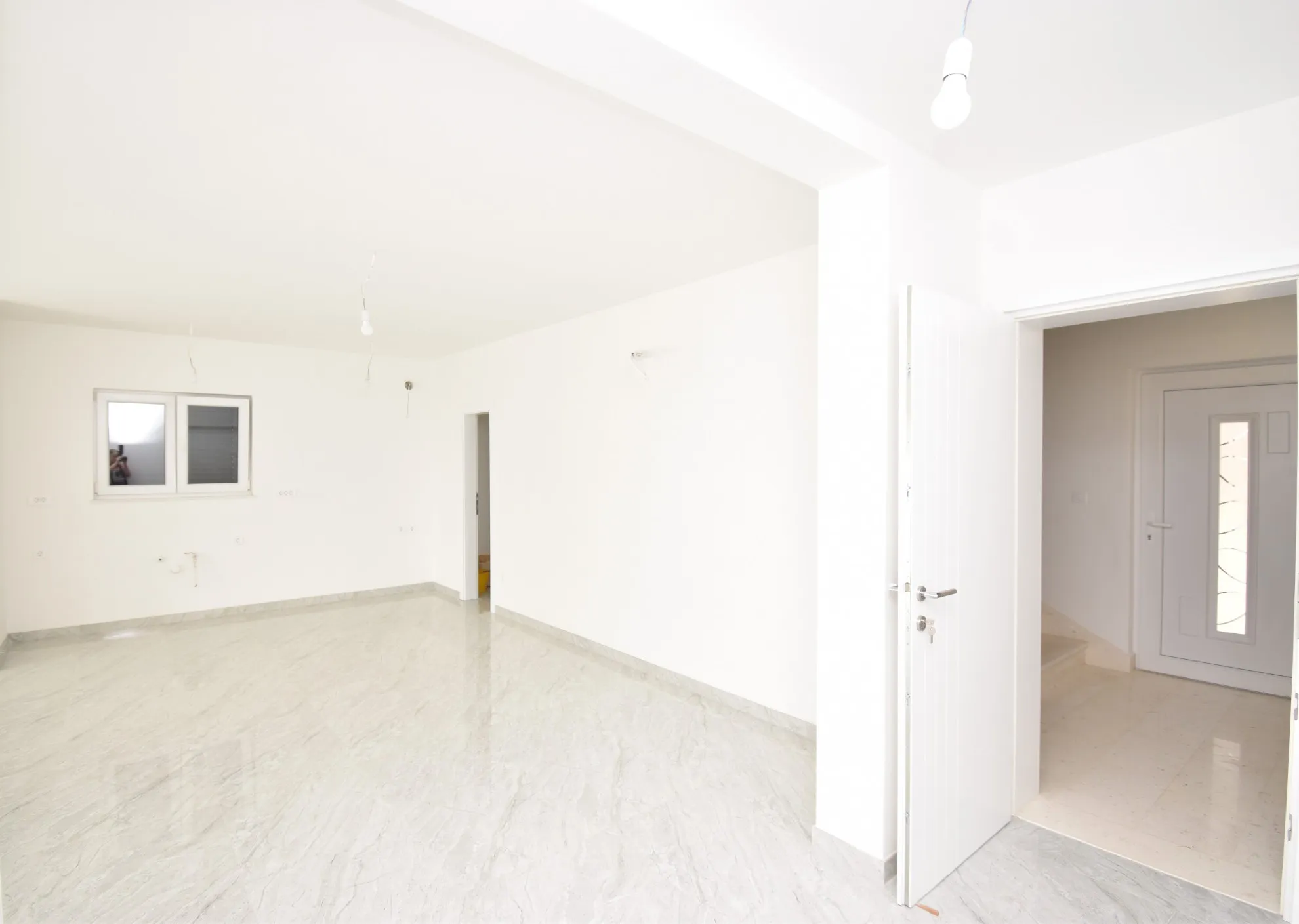 samostojeća nova kuća s bazenom i dvorištem, vodice, 319 m2 - slika 12