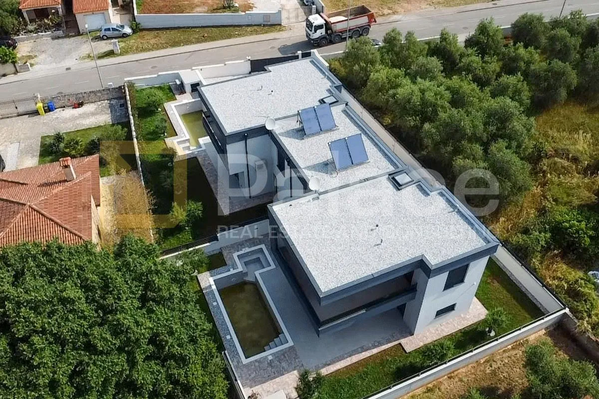 novogradnja u medulinu, dvojna vila sa bazenom - slika 29