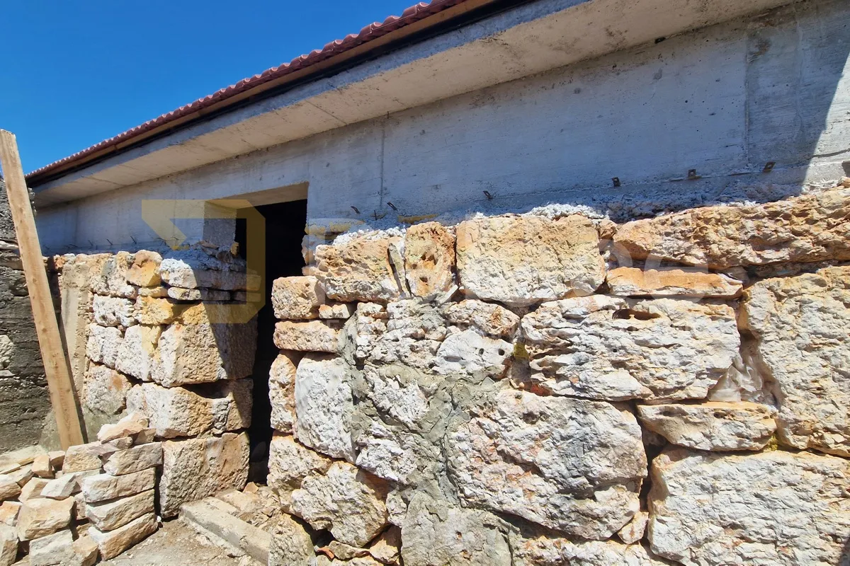 kamena kuća prizemnica sa velikim zemljištem, kruševo kod primoštena - slika 3