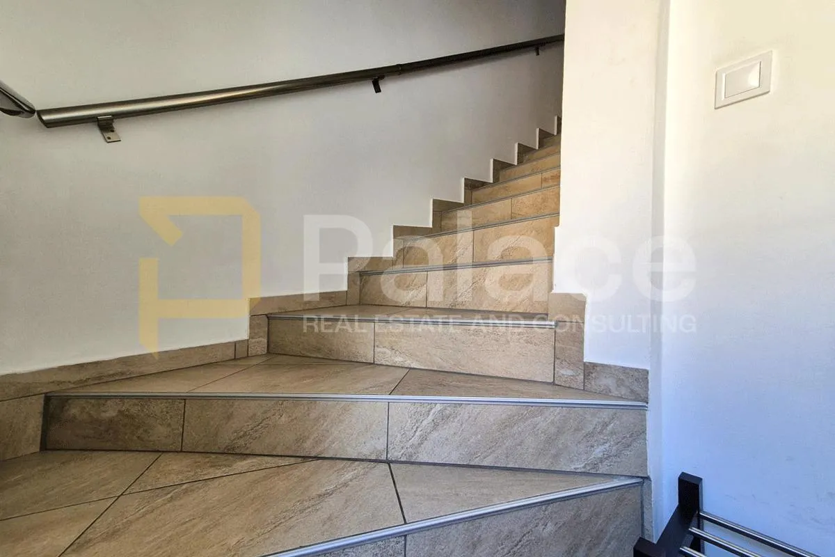 stan s pogledom na more u šibenskoj varoši, useljiv odmah, 59 m2 - slika 3