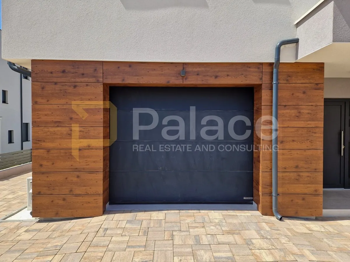 luksuzan penthouse s krovnom terasom i garažom - slika 13