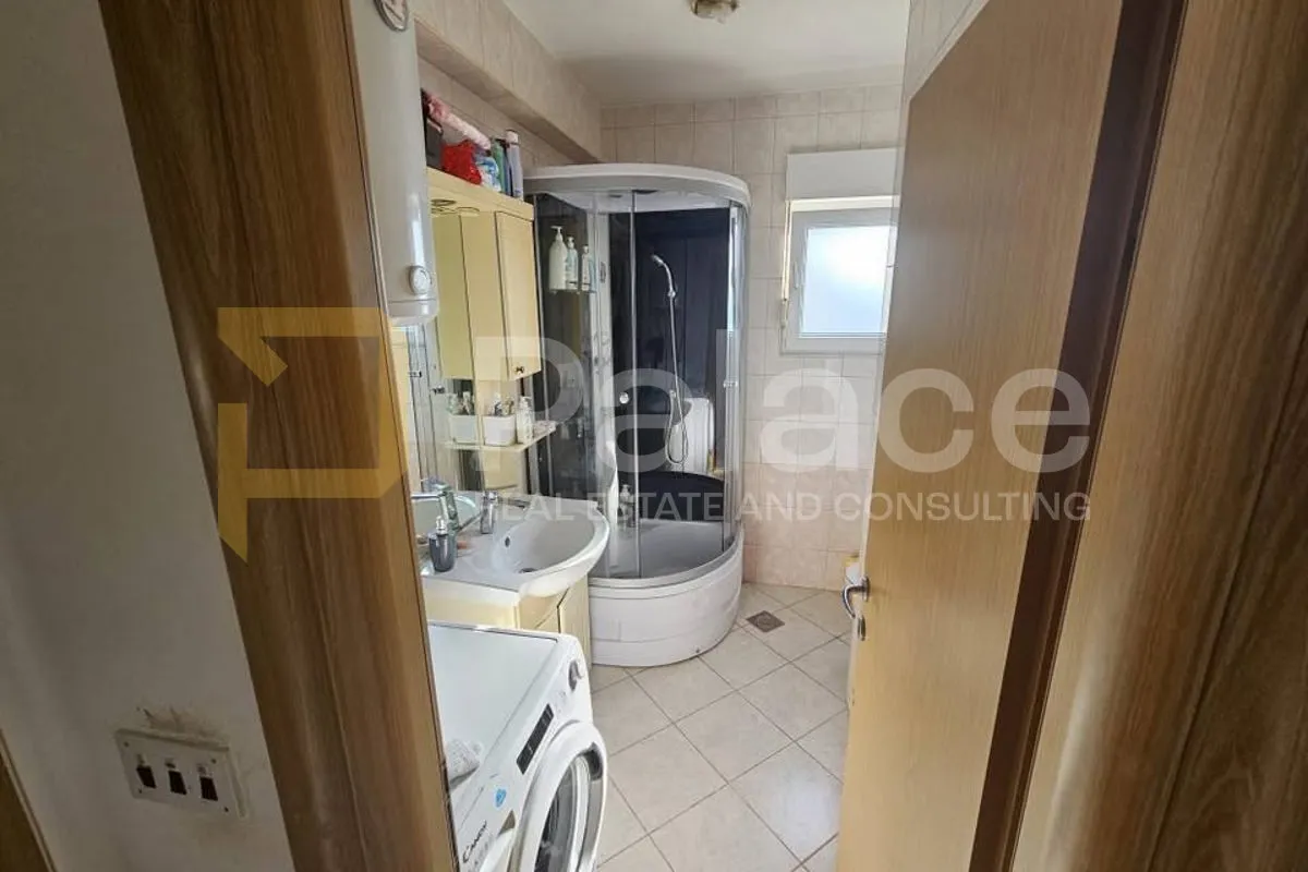 renoviran stan 53 m² s parkingom i vrtom, kaštel sućurac - slika 6