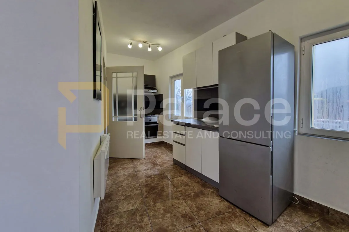Kuća s tri stana i velikom krovnom terasom - Sveti Kuzam, 181,08 m² - Sveti Kuzam, Rijeka