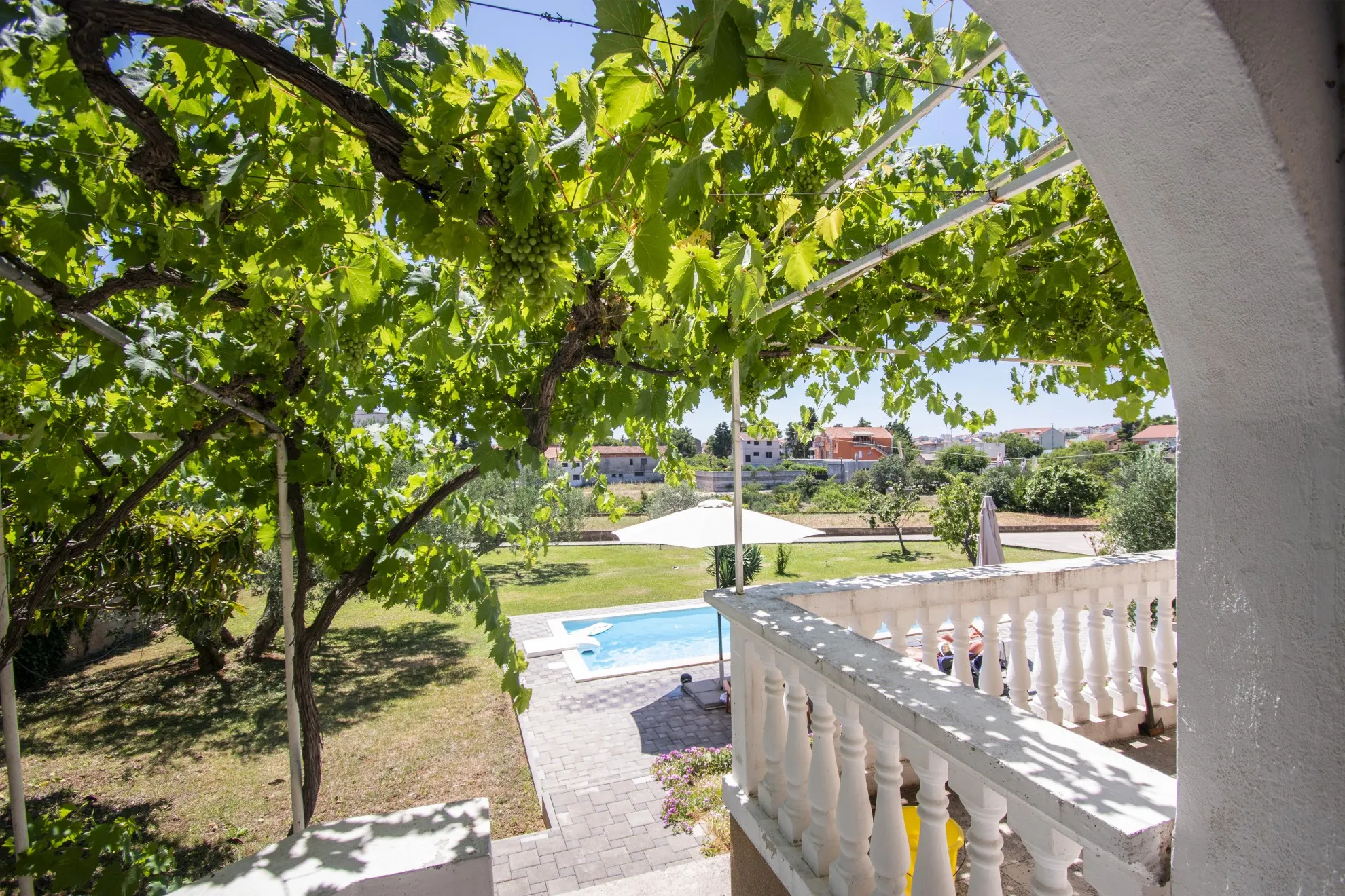 kuća na zemljištu od 3500 m2, vodice - slika 23