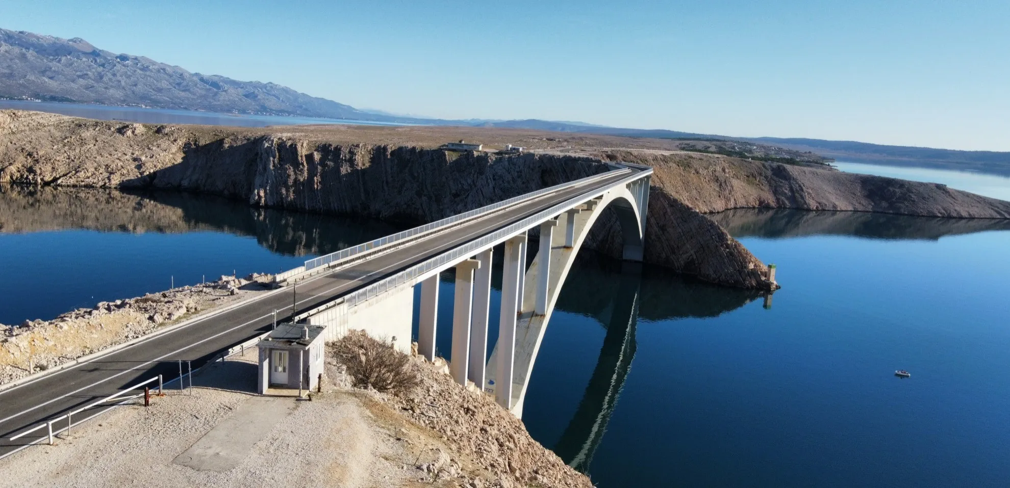 pag : zemljište 2500 m2 - slika 2