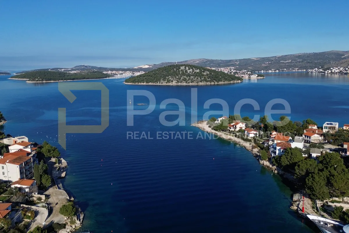 lijepo građevinsko zemljište prvi red do mora, 988 m2 - rogoznica - slika 2