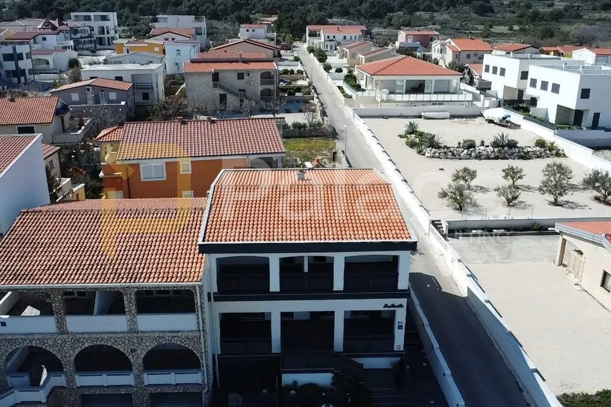 vir - 1. red do mora! luksuzna kuća sa 3 apartmana - slika 3