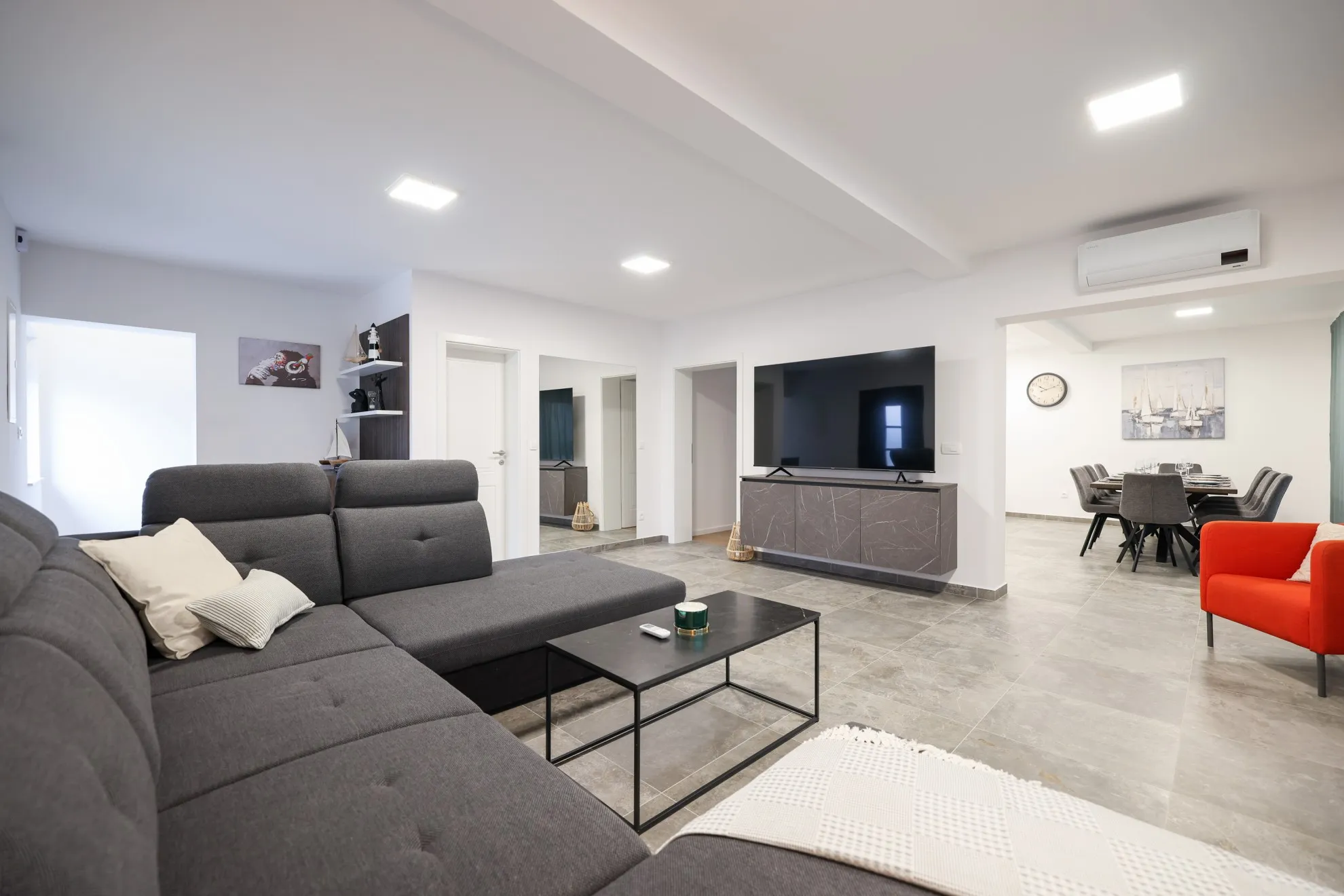 luksuzna, novoizgrađena villa na viru - slika 15