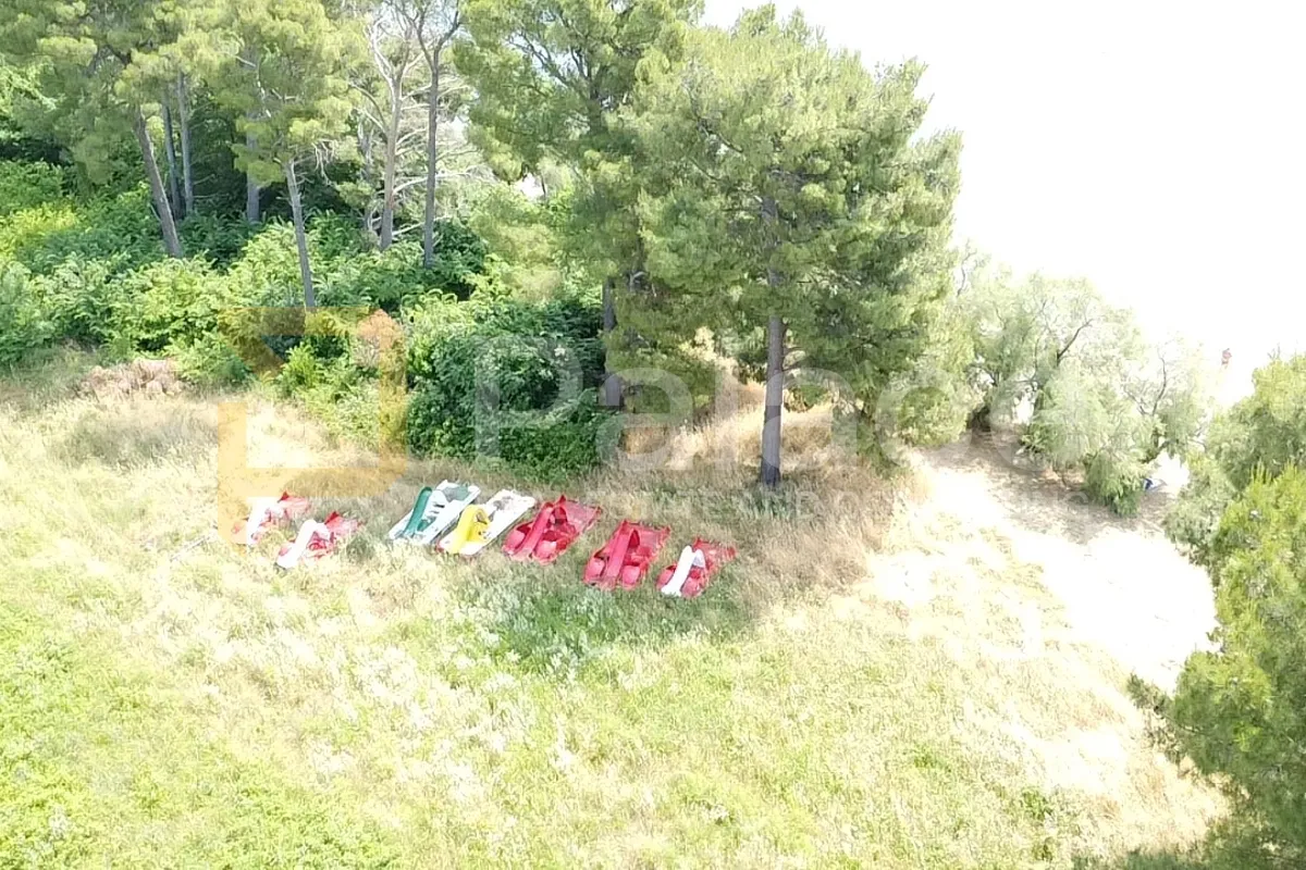 građevinsko zemljište, prvi red uz more 1893 m2 - slika 6
