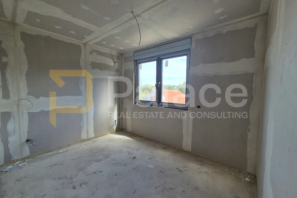 petrčane: penthouse s krovnom terasom i jaccuzijem, 73m2 - slika 14