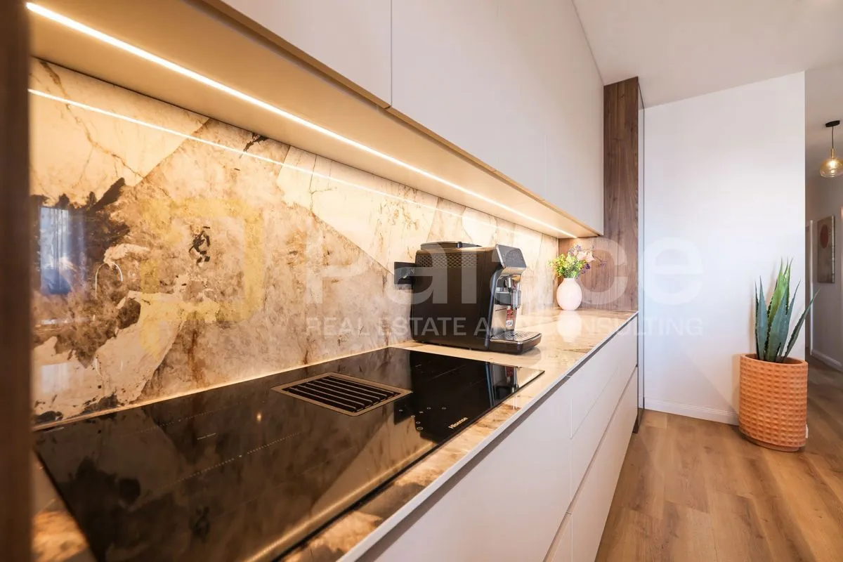 luksuzno uređen penthouse sa krovnom terasom višnjik 108m2 - slika 9