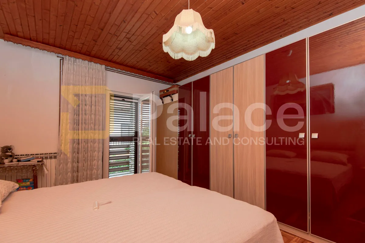 kuća s četiri stambene jedinice 325m2 - vodice - slika 27