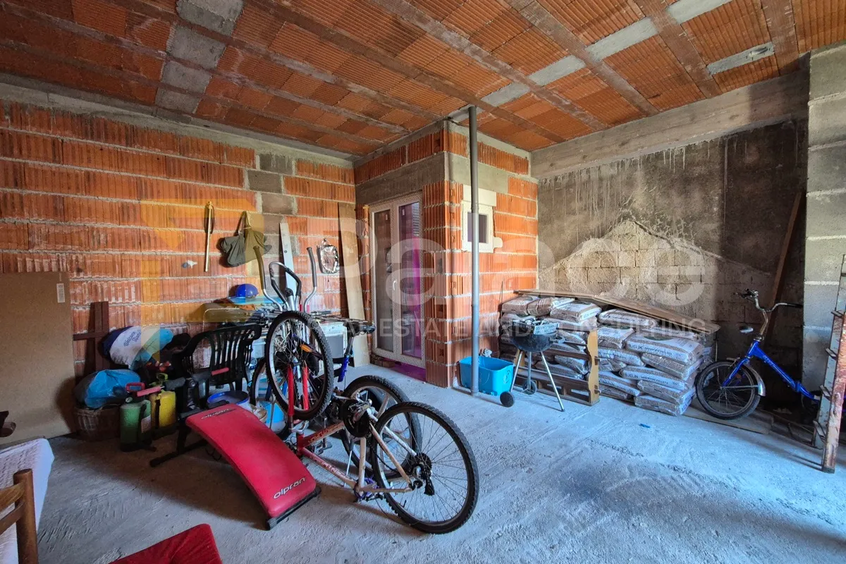 arbanasi : kuća s četiri apartmana - slika 17