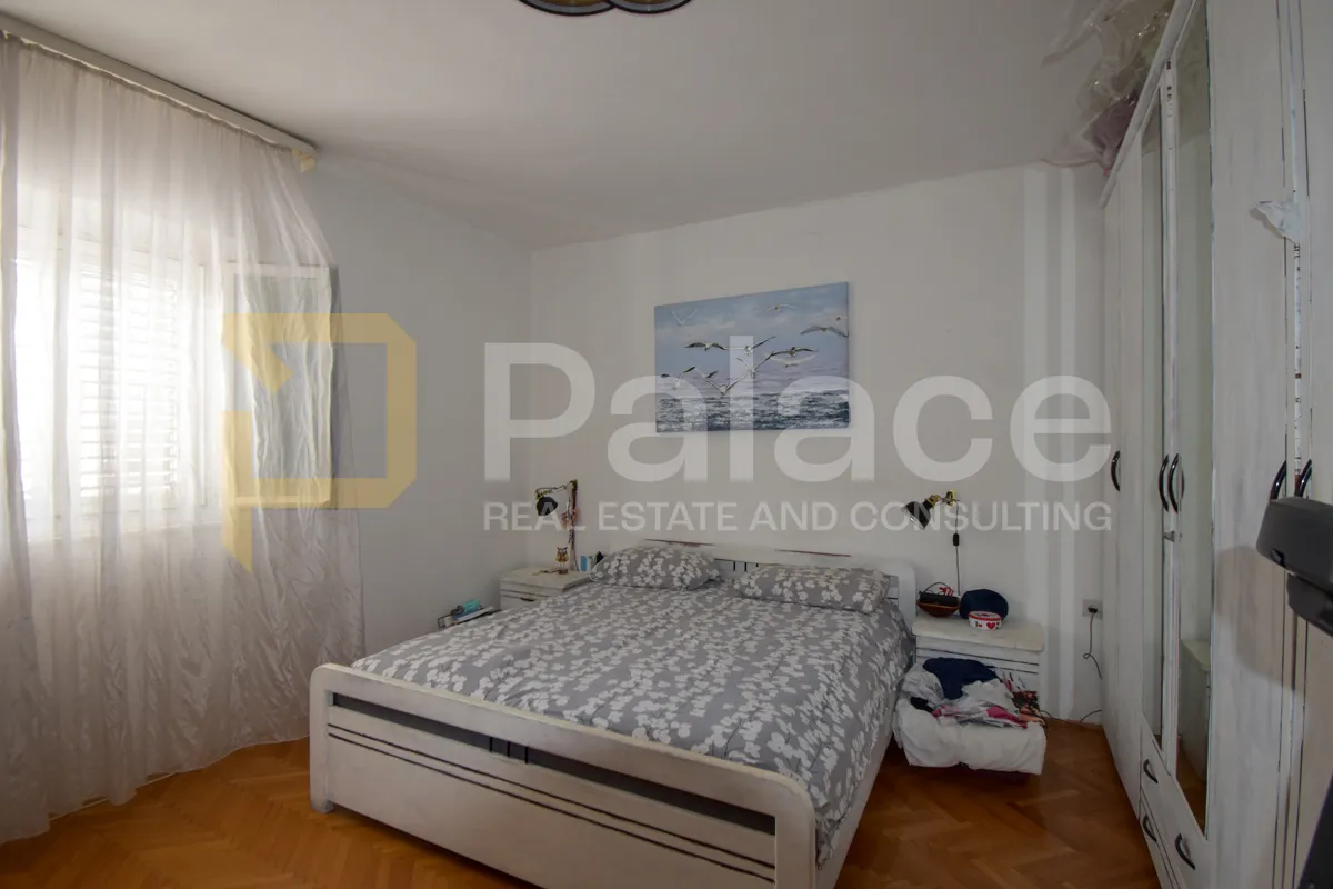 osunčani prostrani stan, 96 m2, split - slika 9