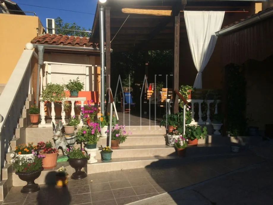 kuća: brodarica, katnica, 290.00 m2 (prodaja) - slika 21