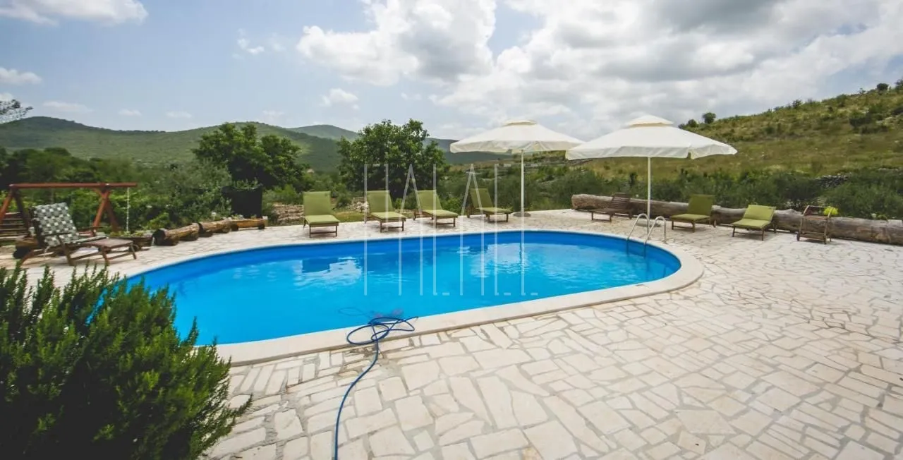 apartmanska kuća na prekrasnom imanju sa bazenom: bogdanovići - slika 9