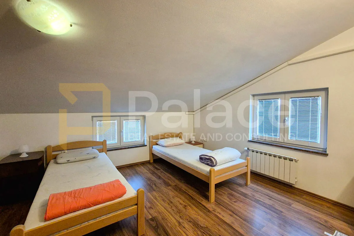 prilika! prodaja samostojeće kuće sa 4 apartmana, 347 m2, pula - slika 10
