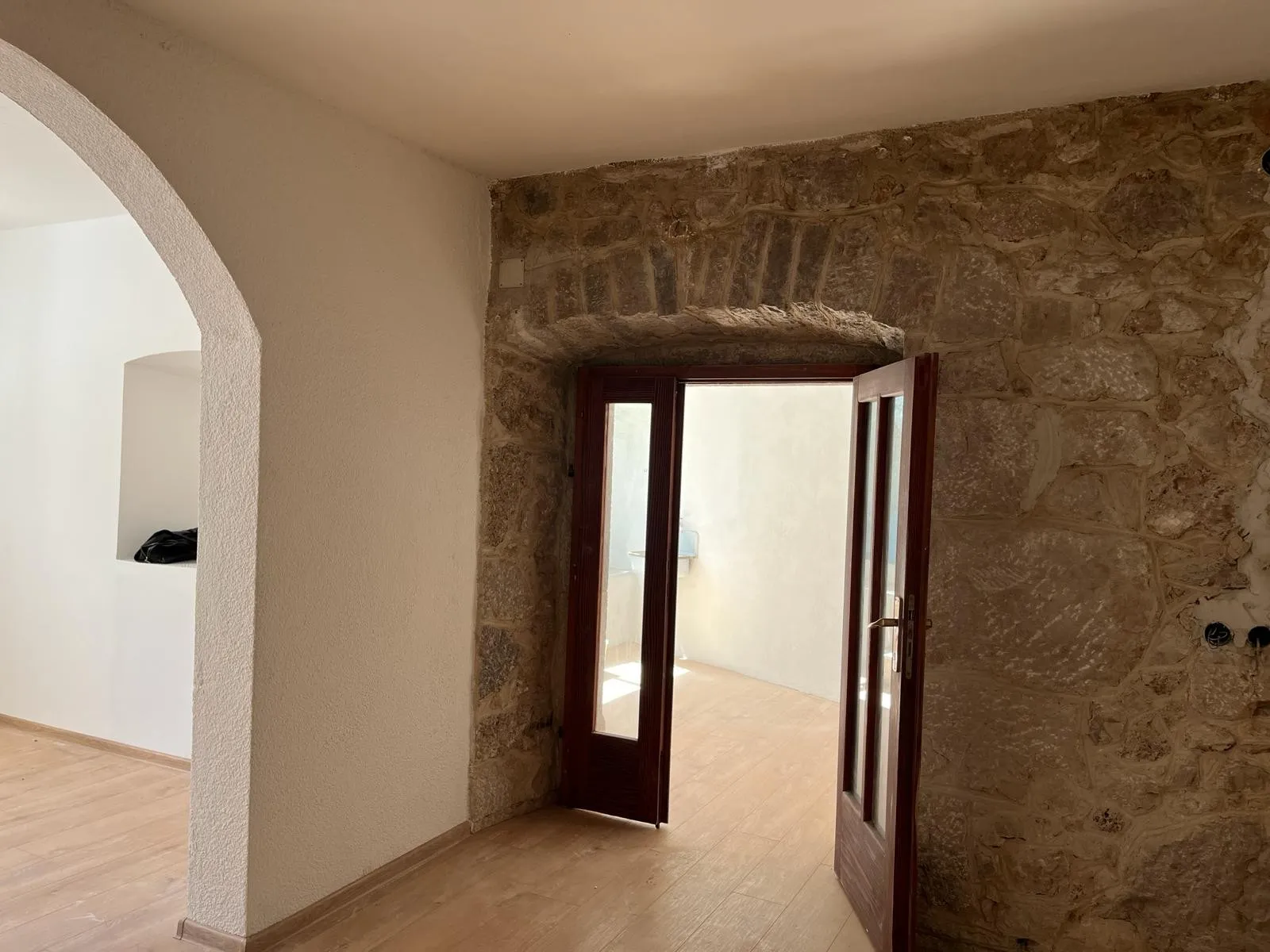 šarmantni apartman 68m2, oaza mira u bajkovitom bribiru - slika 10