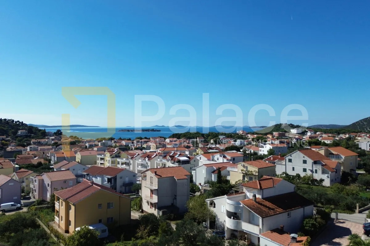 građevinsko zemljište s dozvolom, tribunj, 895 m2 - slika 3