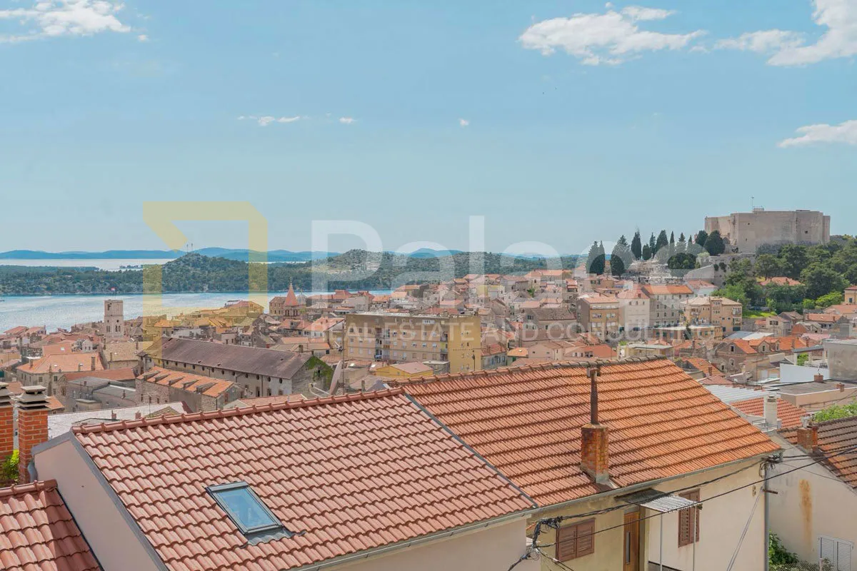 stan s prekrasnim pogledom na grad i more, šibenik, varoš, 85 m2 - slika 15