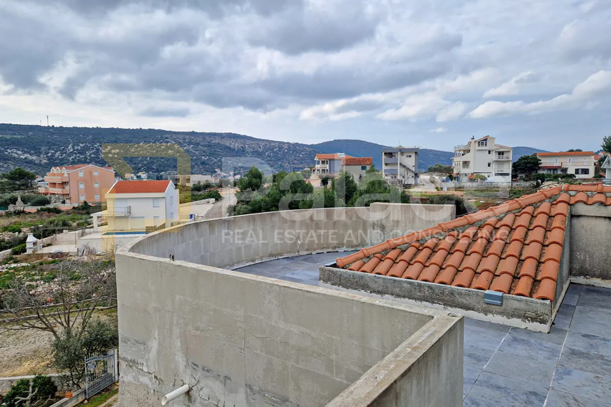 marina, kuća s velikim potencijalom, 579m2 - slika 7