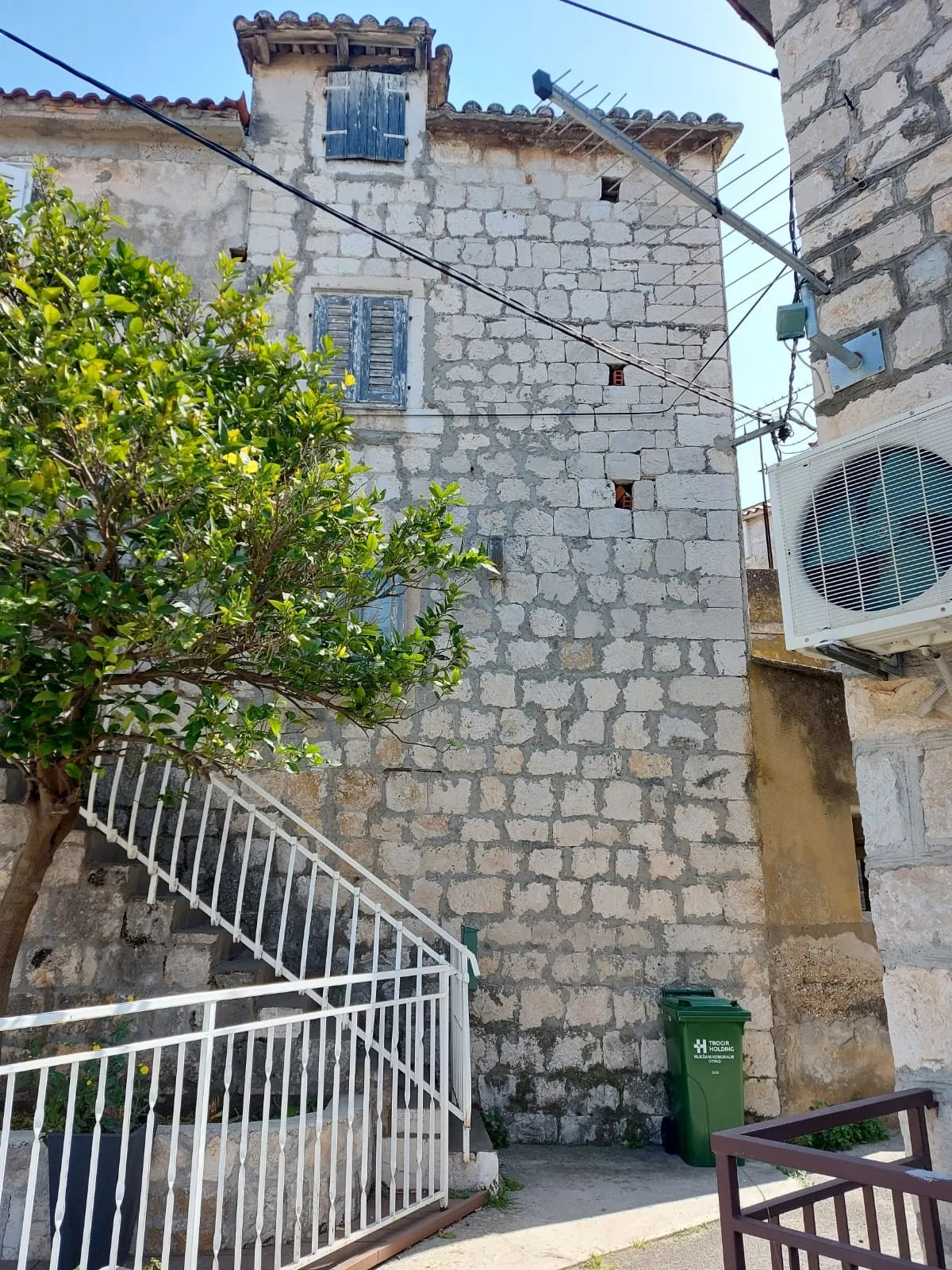 prava prilika za investiciju!!!-kuća prvi red do mora, trogir - slika 6