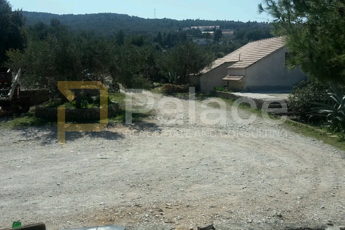 supetar - investicija, samostojeća kuća na vrhunskoj lokaciji - slika 4