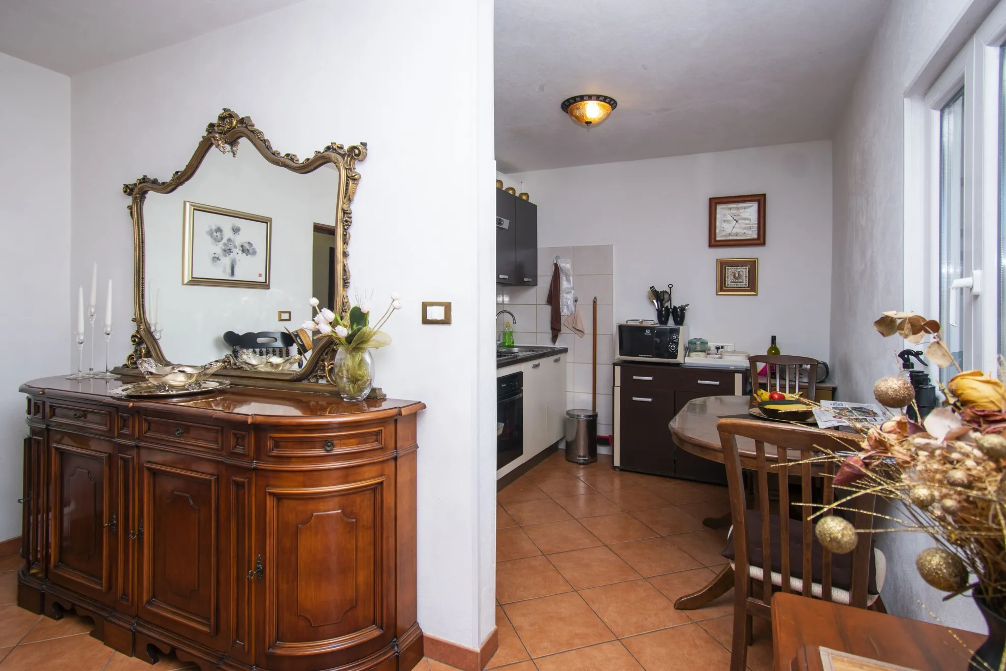 predivna kuća nedaleko od mora, 284 m2 i dvorište 650 m2 - slika 21
