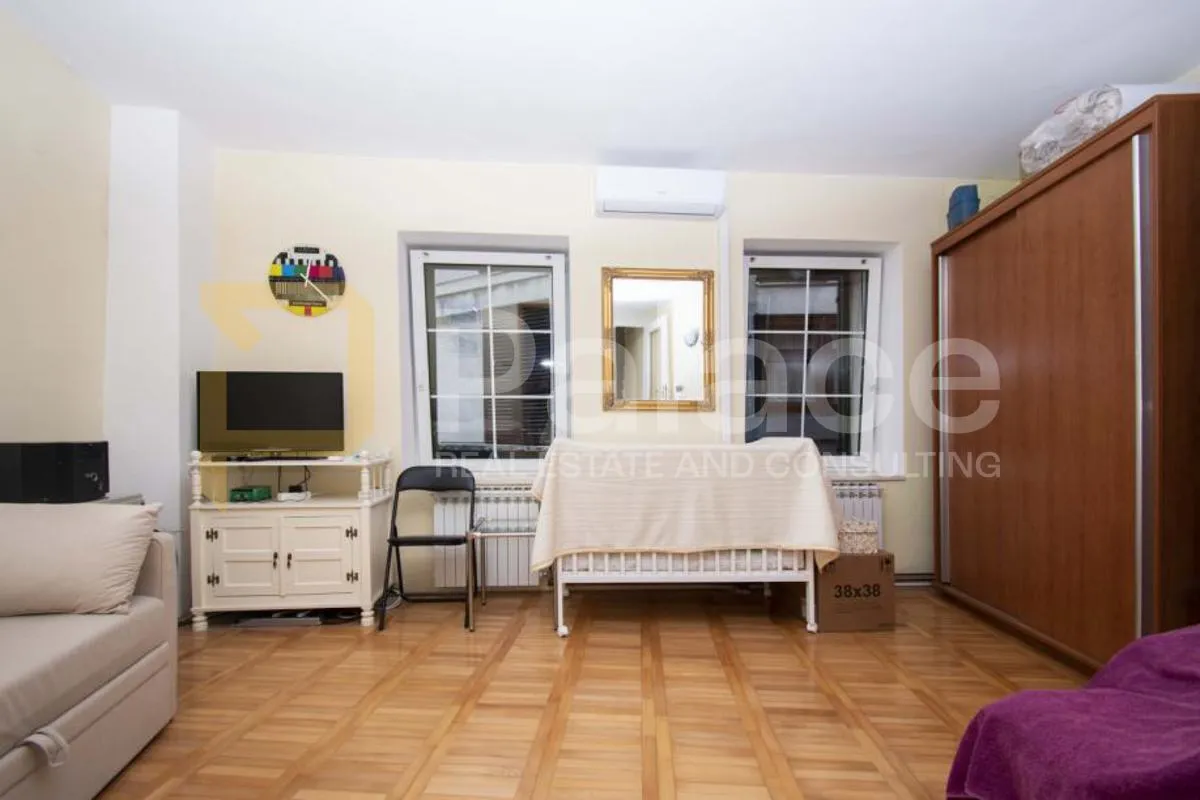renovirana kuća na par koraka do šibenske rive - slika 8
