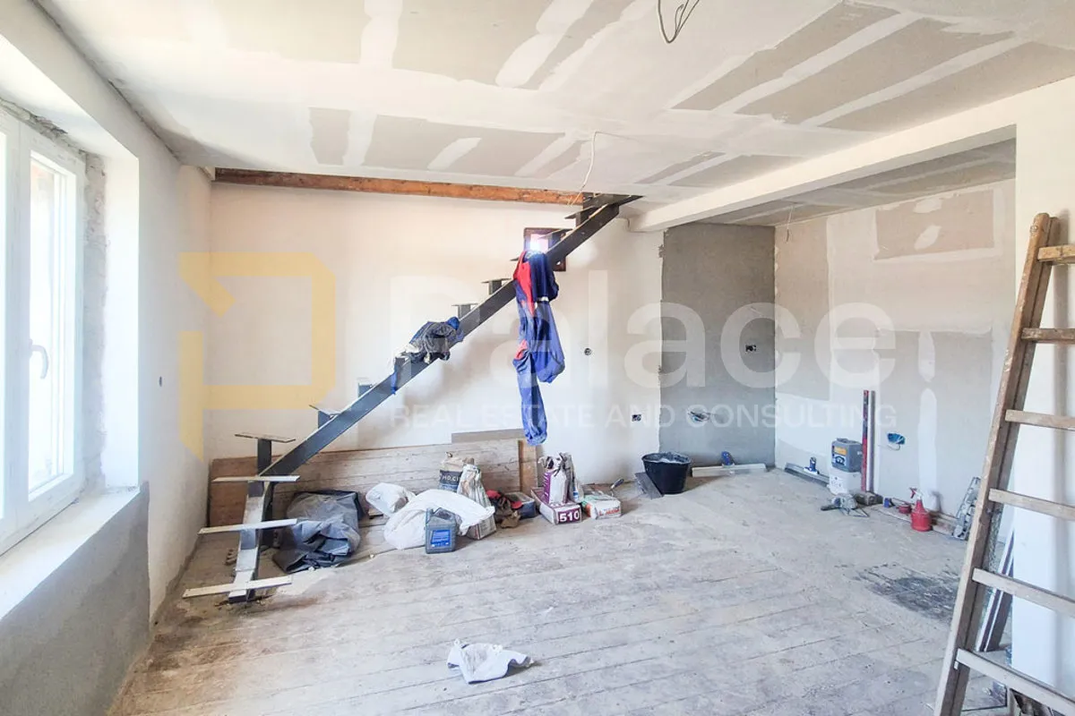 renovirani dvoetažni stan s4 u manjoj zgradi: šibenik-centar, 70 m2 - slika 9