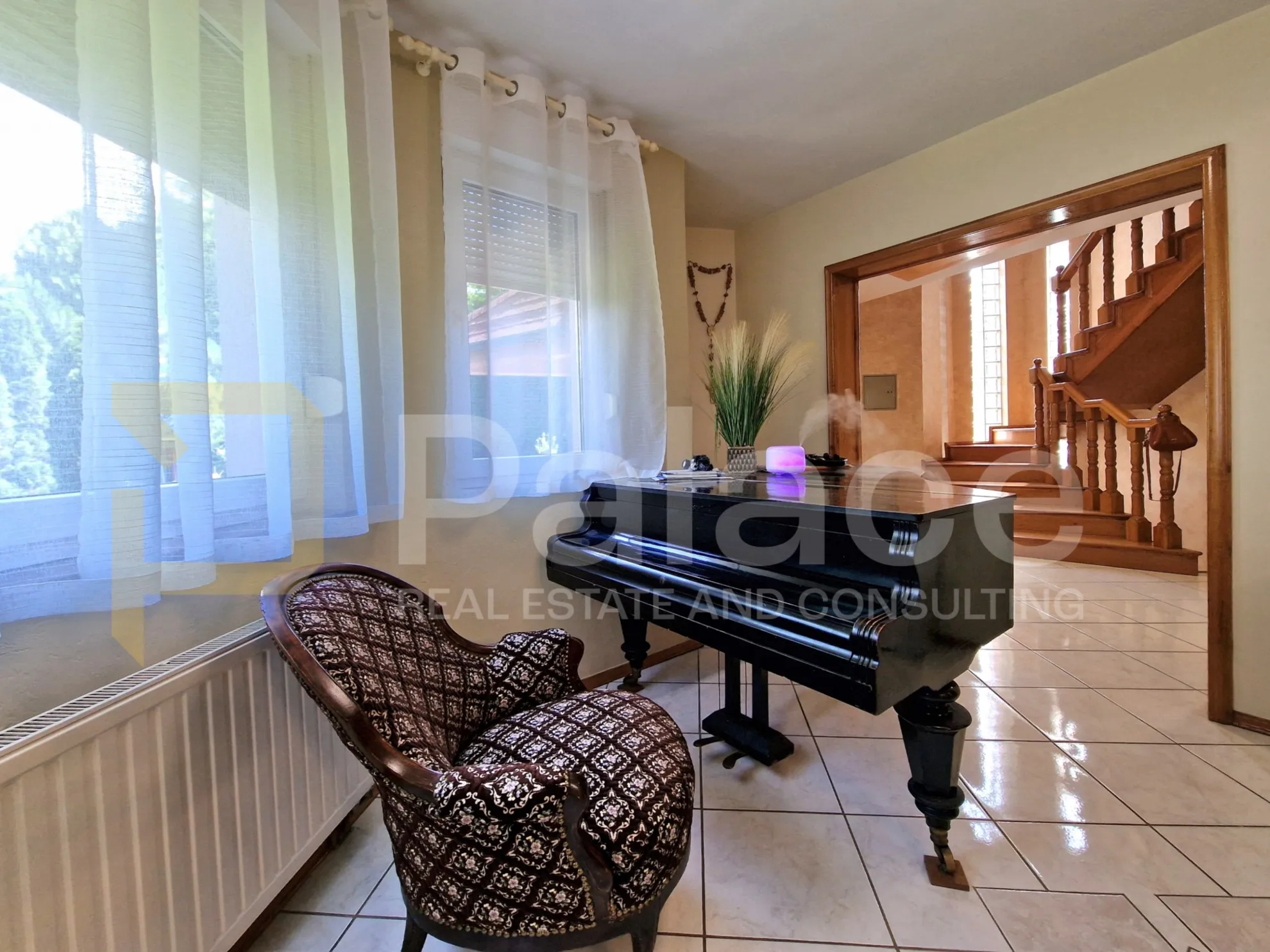 luksuzna samostojeća kuća s bazenom, 216,30 m2, jug 2 - slika 5