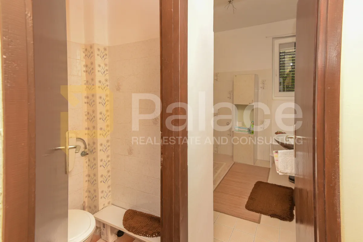 kuća s okućnicom i pogledom na more: brodarica, 572.00 m2 - slika 12
