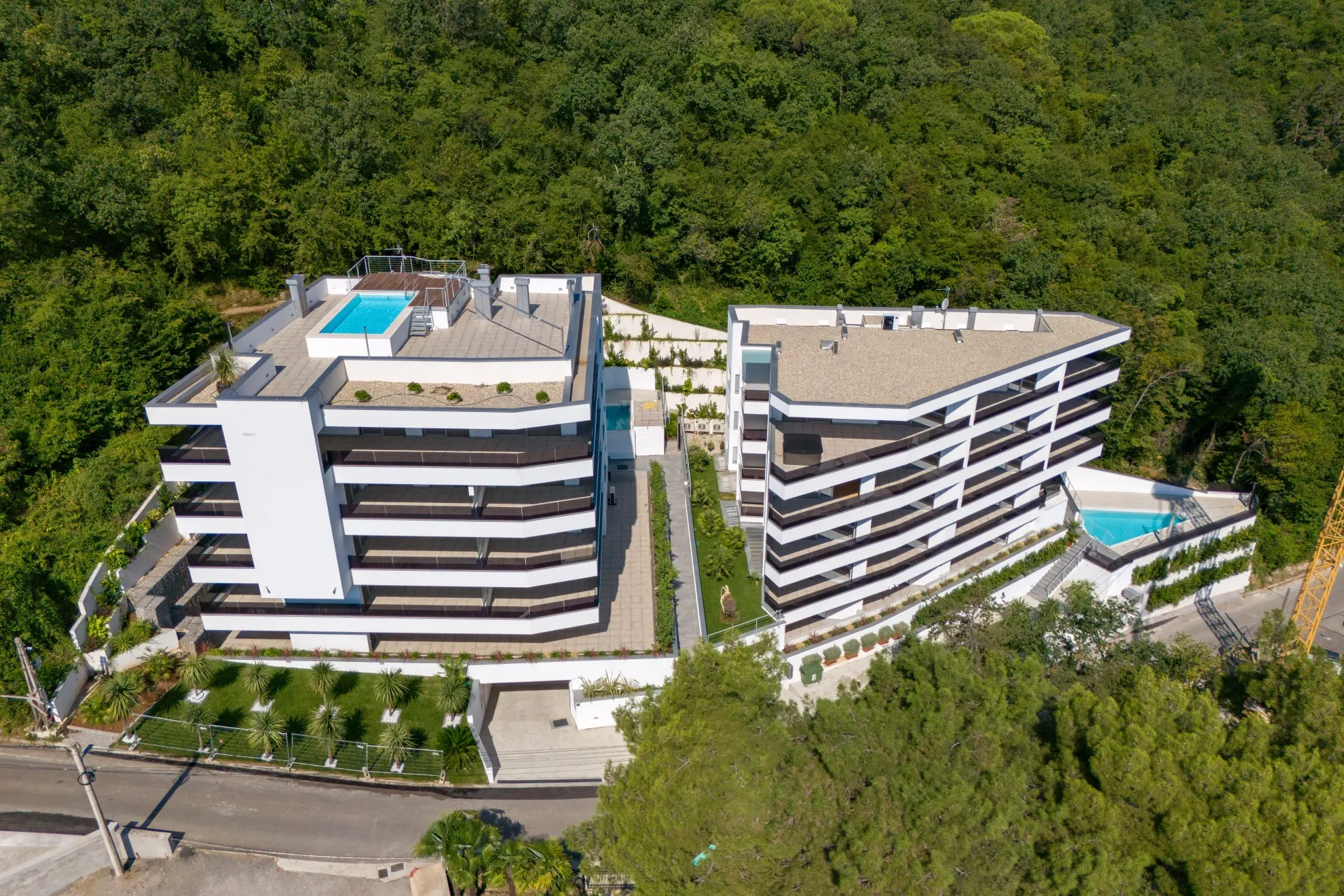 luksuzni stan u opatiji: 100m², 2 spavaće sobe, terasa, garaža, bazen - slika 7