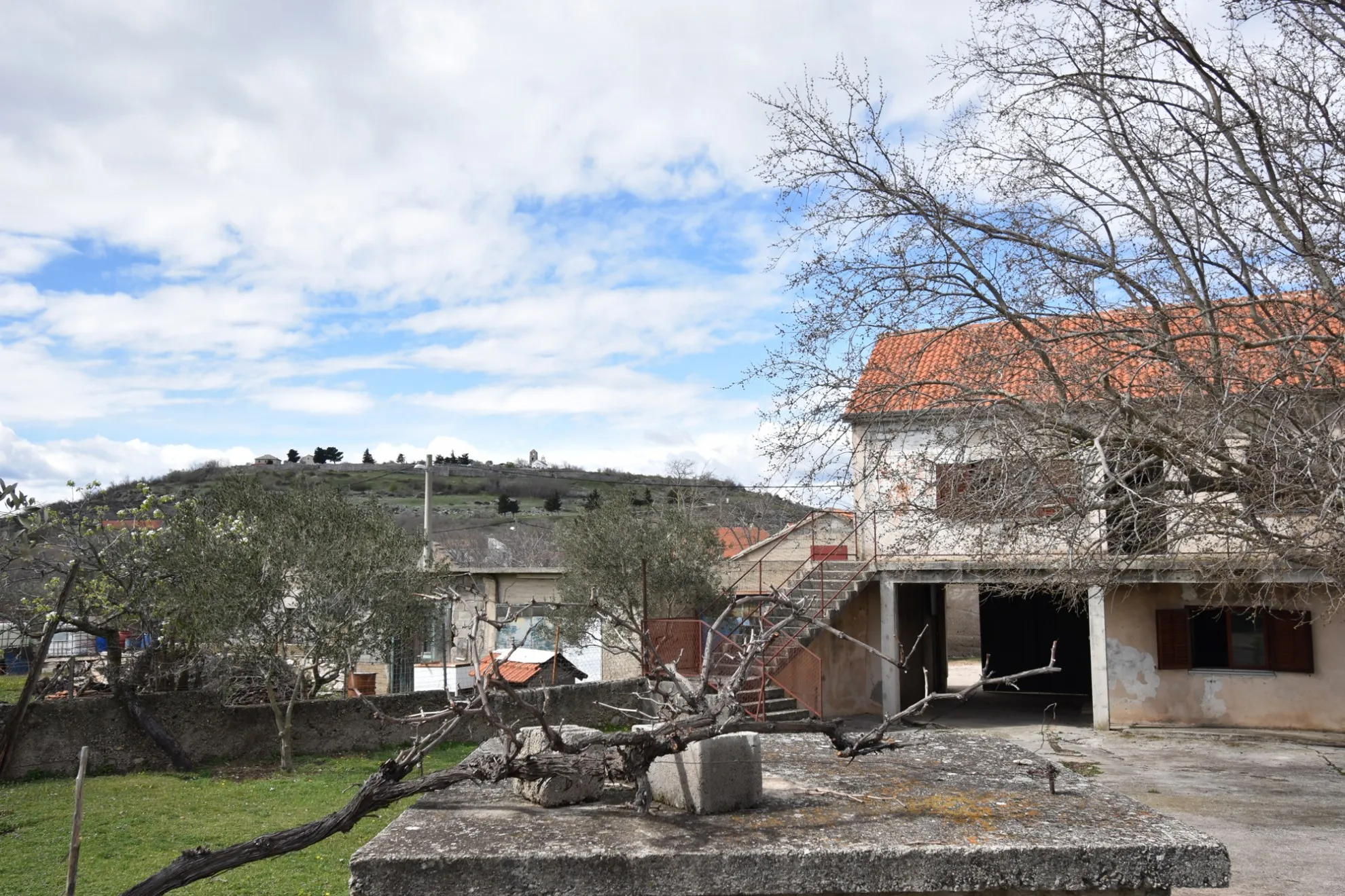 perspektivna kuća s velikim dvorištem: bribir, 150.00 m2 - slika 3