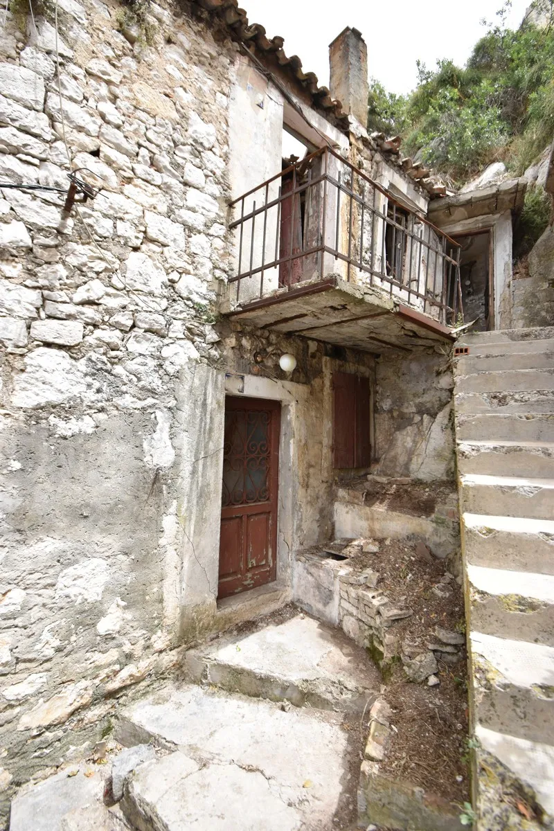 kamena kuća u predjelu dolac s prekrasnim pogledom - slika 4